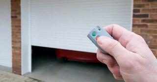 Купить автоматику для рулонных ворот Братск, цена от 2694 руб.