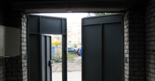Купить гаражные ворота распашные Братск, цена от 3812 руб.