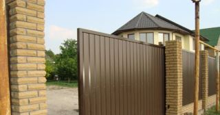 Купить откатные ворота из профнастила Братск, цена от 1729 руб.